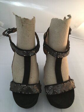 NIB Torrid High Wedge Sandals Metal Mesh Strap SZ 7